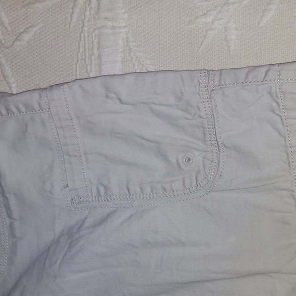 Gloria Vanderbilt Shorts - Picture 4 of 8